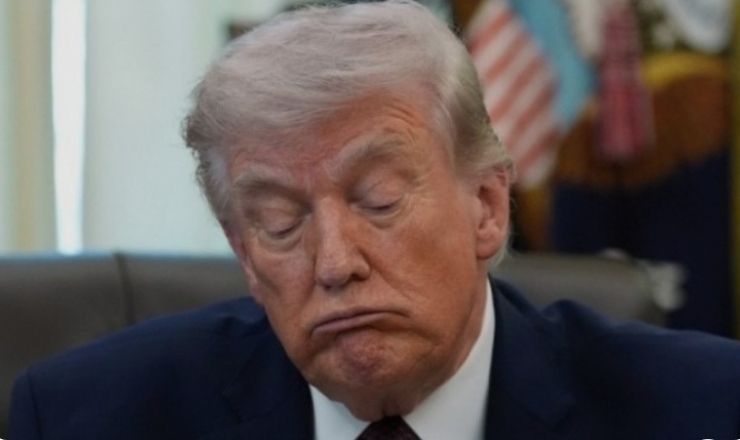 Trump’s Silent Moment in Washington: A Pause That Said It All