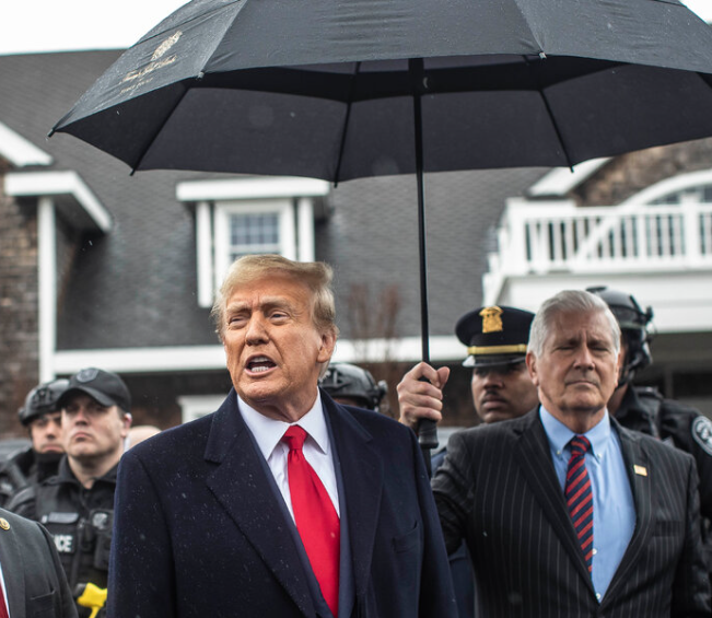 ⚡ YOU WON’T BELIEVE THIS: Trump’s Long, Chilling Silent Moment in Washington – What It Really Means!