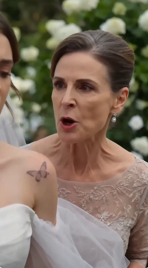“She tried to humiliate the bride… then saw the birthmark she had searched for twenty years.”